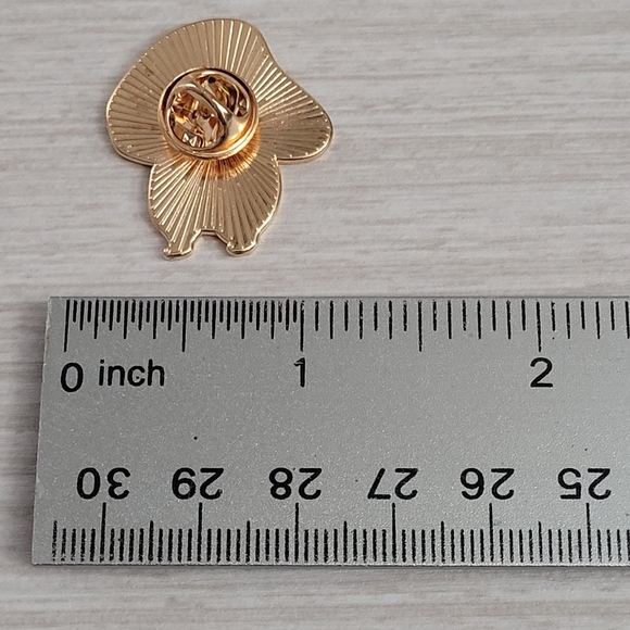 Adorable Smiling Mushroom Wearing A Strawberry Purse Enamel Pin - Picture 5 of 10